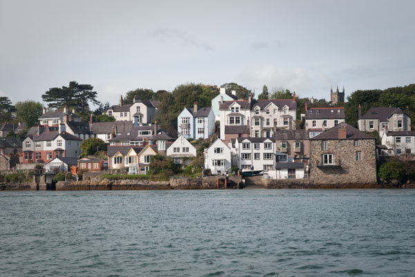 Le long de l'estuaire Menai Strait Le long de l'estuaire Menai Strait