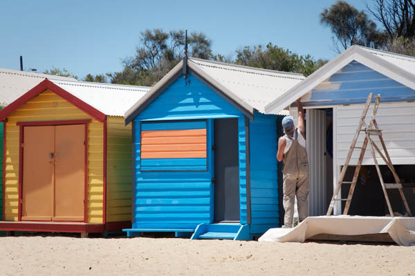 Un propriétaire repeint sa maison sur la plage de Sandringham à Melbourne