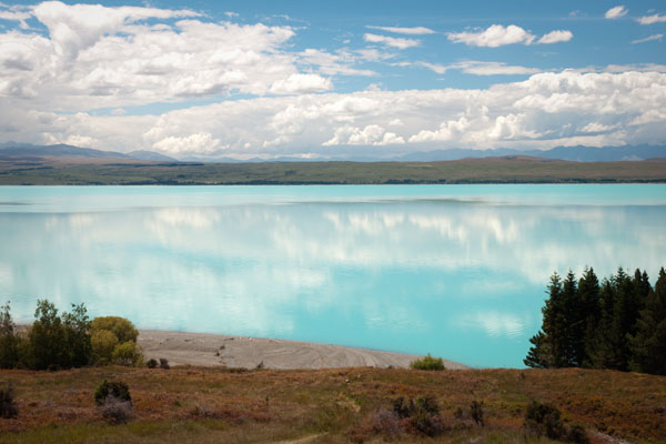 reflet dans le lac Pukaki