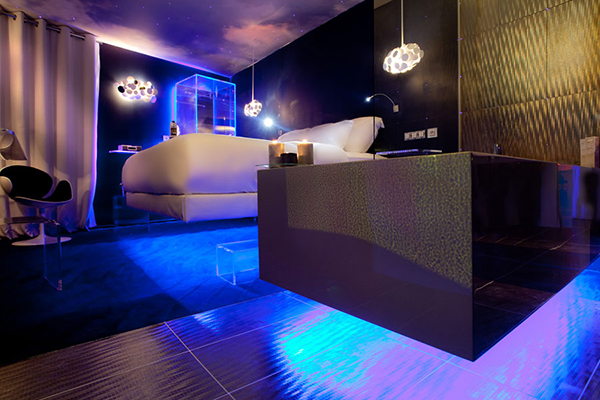 Chambre en lévitation // © Hotel Seven