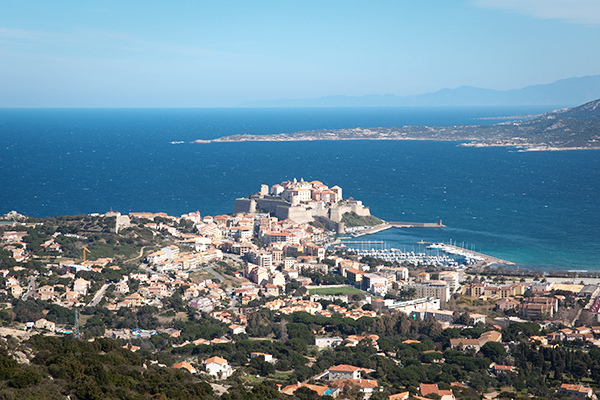 Raid 4x4 au dessus de Calvi