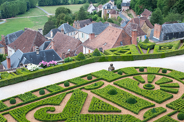 Jardins à la française Château de Hautefort Jardins à la française Château de Hautefort