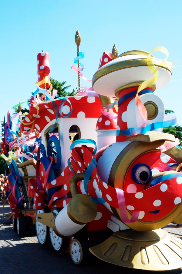 Le train de la parade Disneyland Le train de la parade Disneyland