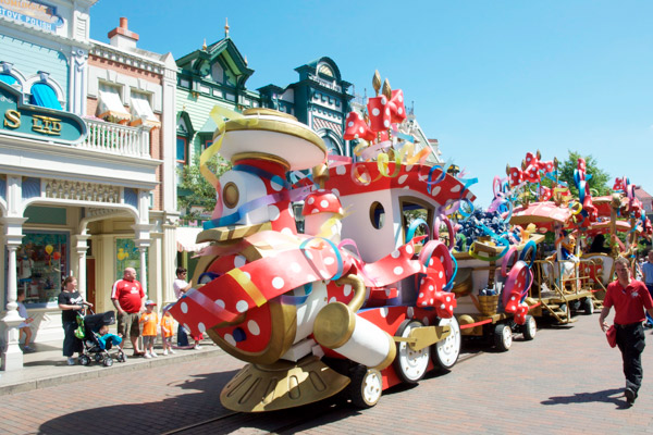 Le train de la parade Disneyland Le train de la parade Disneyland