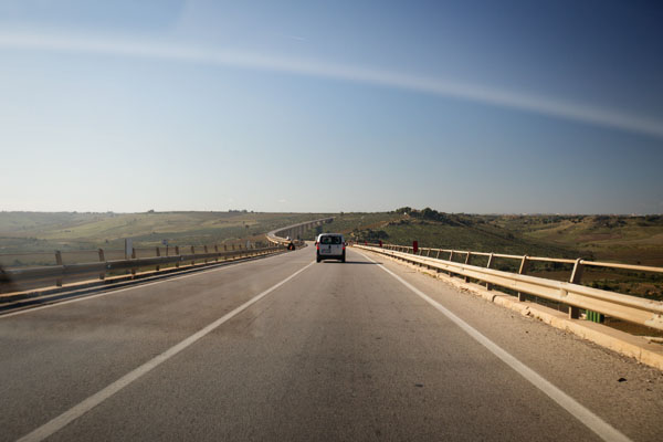 Sur la route vers Trapani en Sicile Sur la route vers Trapani en Sicile