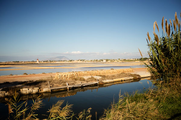 Point de vue sur Isola di Mozia en Sicile Point de vue sur Isola di Mozia en Sicile