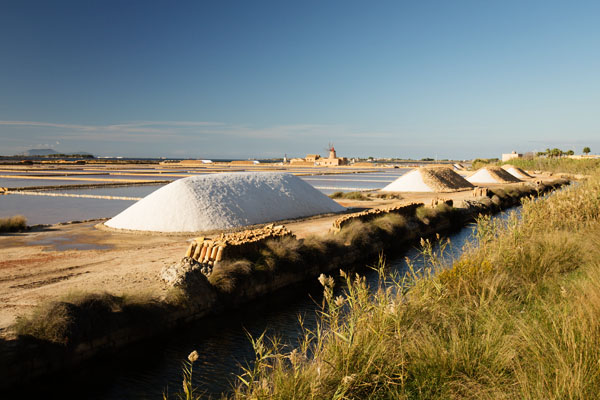 Les salines au sud de Trapani en Sicile Les salines au sud de Trapani en Sicile
