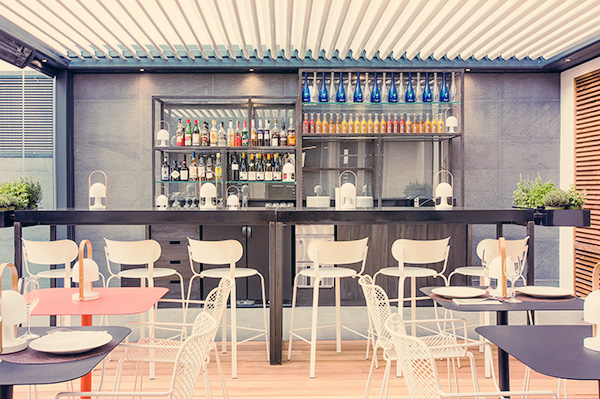 Terrasse intérieur de l'hôtel La Belle Juliette