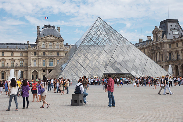 Le Louvre Paris