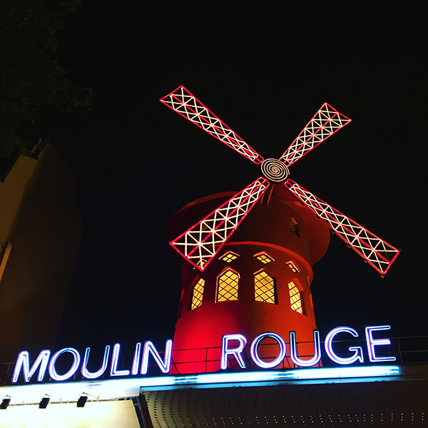 Le Moulin Rouge Paris