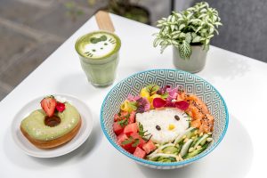 UMAMI Matcha café x Hello Kitty