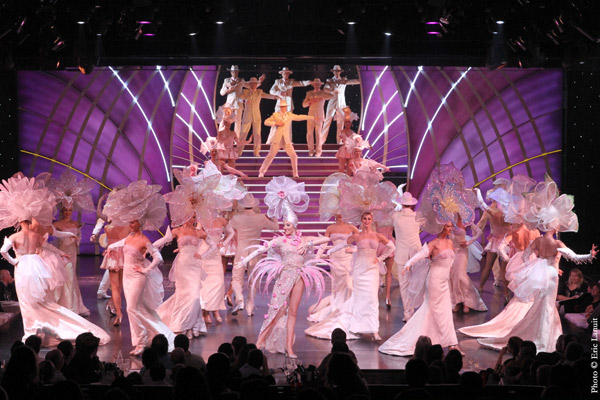 © Eric Lanuit - Lido de Paris / Revue Bonheur