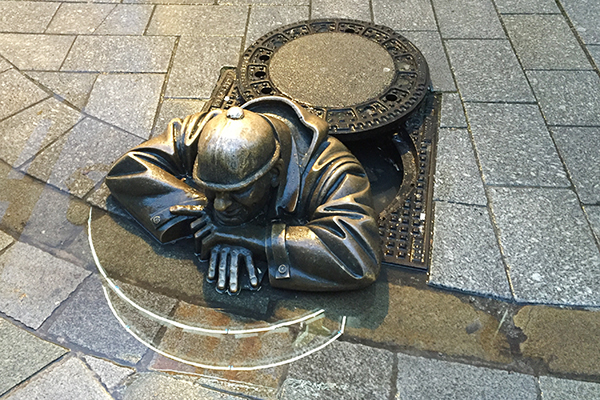 Statue de bronze à Bratislava