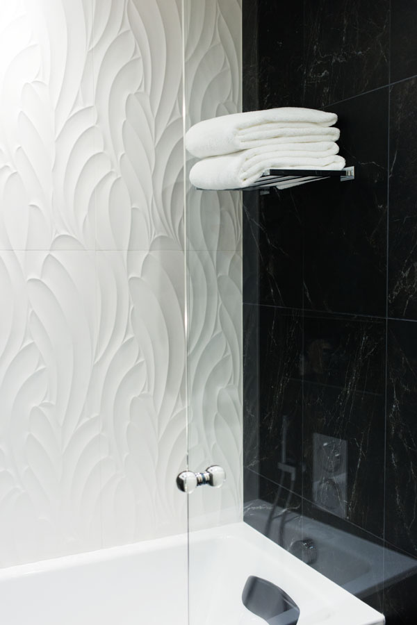 Hôtel Le Narcisse Blanc SDB