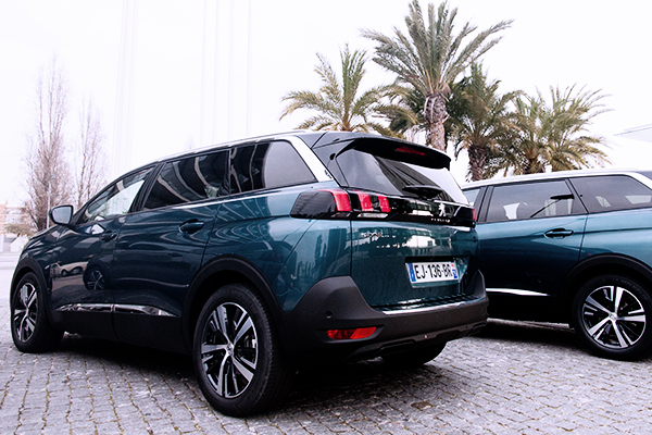 SUV Peugeot 5008