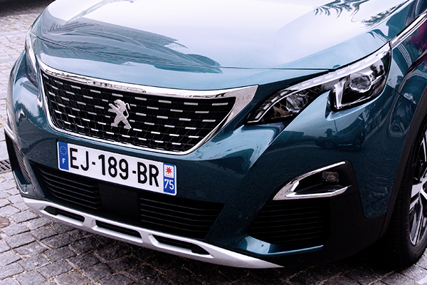 SUV Peugeot 5008