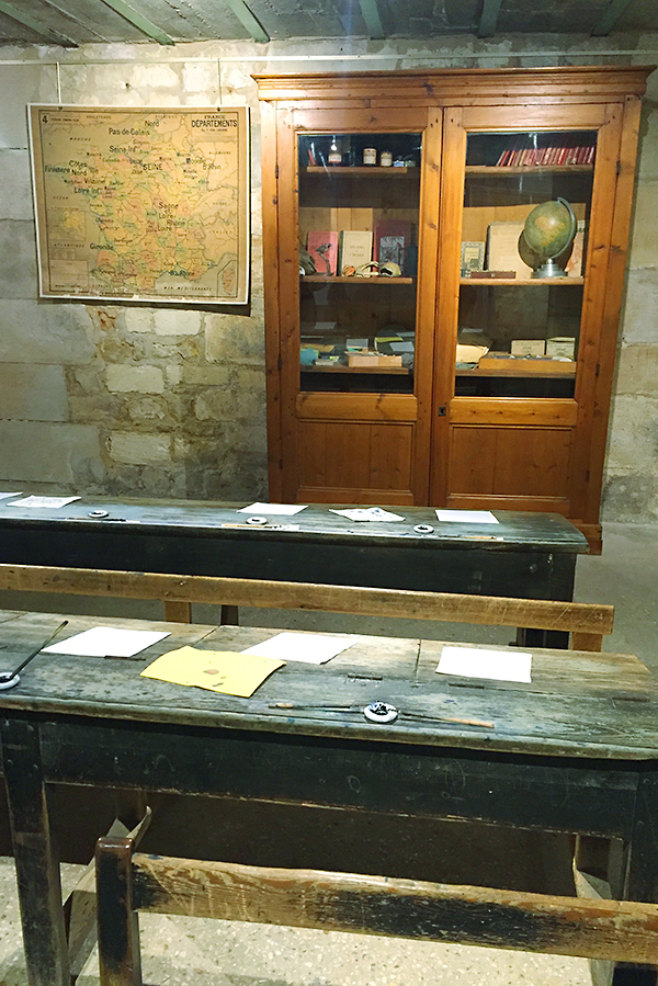 Musée des commerces d'autrefois à Rochefort - Ecole