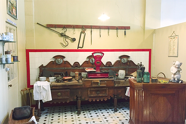 Musée des commerces d'autrefois à Rochefort - Boucherie