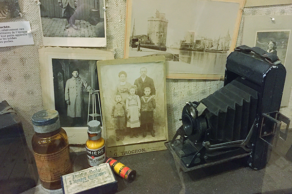 Musée des commerces d'autrefois à Rochefort - Photographe