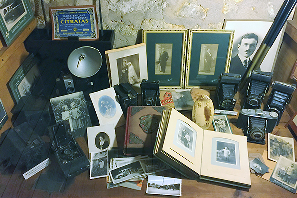 Musée des commerces d'autrefois à Rochefort - Photographe