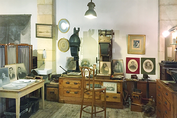 Musée des commerces d'autrefois à Rochefort - Photographe