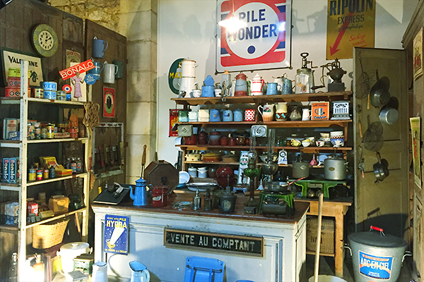 Musée des commerces d'autrefois à Rochefort - Bazar