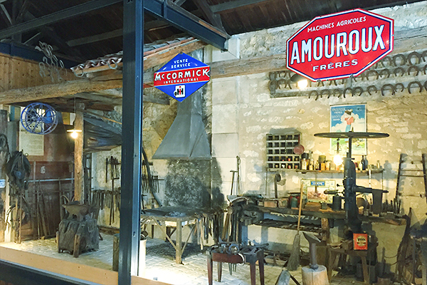 Musée des commerces d'autrefois à Rochefort - Forge