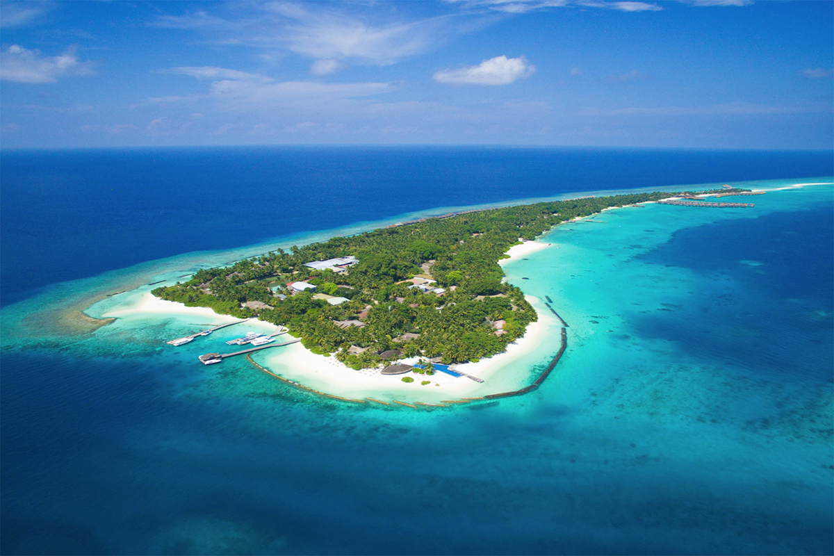 kuramathi island
