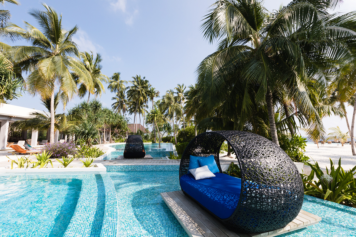 Dhigali Maldives piscine