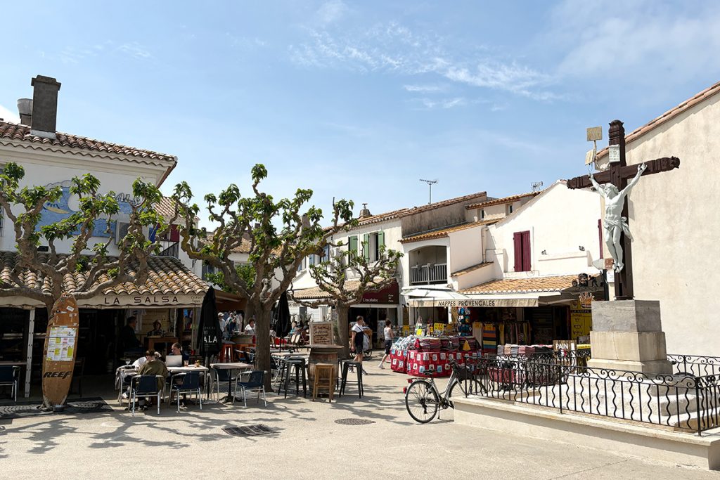 Déjeuner en terrasse à la Maison de Jeanne